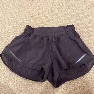 Hotty Hot Low-Rise Lined Shorts 2.5”